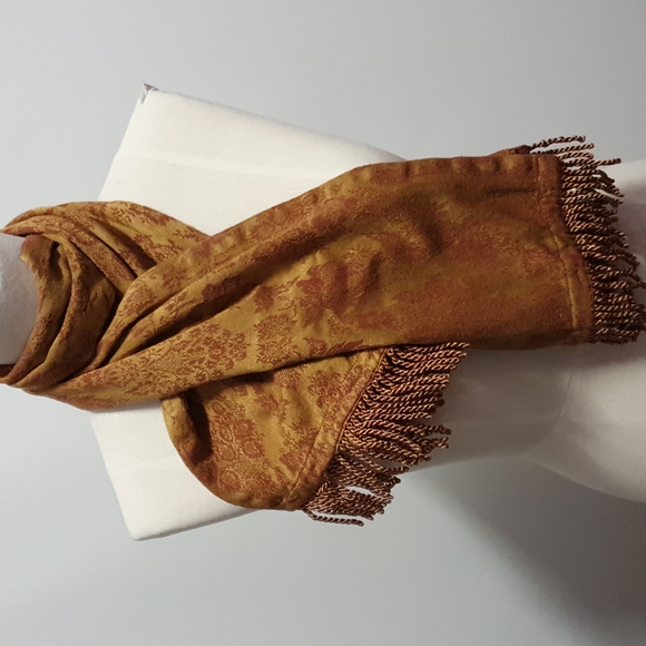 Women's Red and brown Floral Scarf - Picture 4 of 9